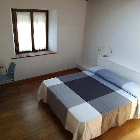 Via Di Mezzo Bed and breakfast