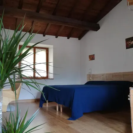 Nocleg ze śniadaniem Via Di Mezzo 3*